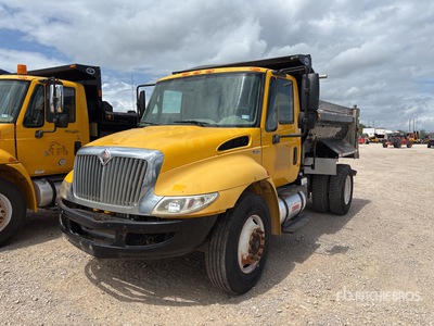 2011 International 4300 4x2 S/A Dump Truck (Inoperable)