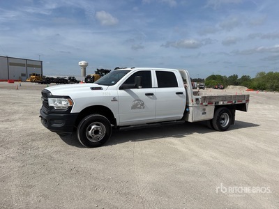 2020 Ram 3500 4x2 Crew Cab Flatbed Truck