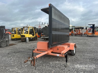 2008 American Signal Solar Message Board