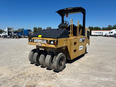 2010 Cat PS-150C 9 Wheel Gummiradwalze