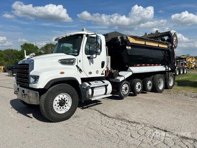 2019 Freightliner 114SD Super 18 Camion-benne à cinq essieux
