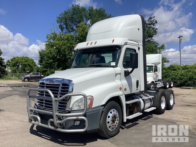 2019 Freightliner Cascadia 125 6x4 T/A Day Cab Truck Tractor