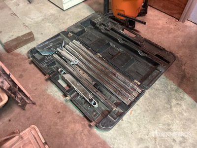 Quantity of (2) Carpet Stretchers