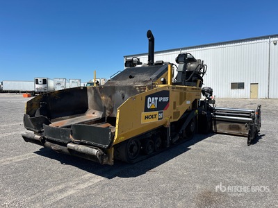 2019 Cat AP1055F Track Extendedora de Asfalto