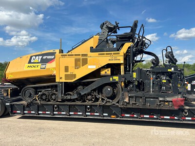 2021 Cat AP1055F Asphalt Paver