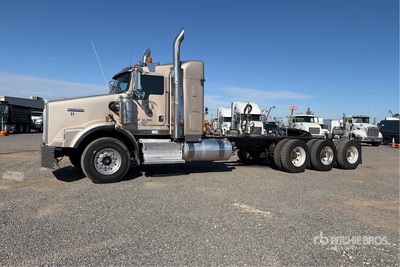 2012 Kenworth T800 8x4 Heavy Haul Tri/A Slaapcabine Tractor