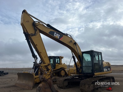 2011 Cat 320D L 油圧ショベル