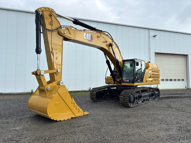 2023 Cat 352 Tracked Excavator (Unused)