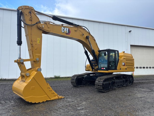 2023 Cat 352 Tracked Excavator (Unused)