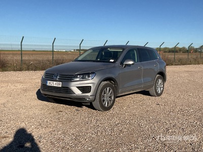 2017 Volkswagen Touareg 4WD SUV