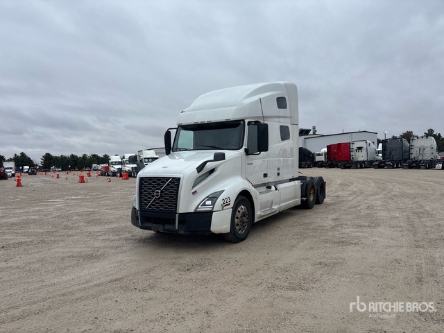 2020 Volvo VNL760 6x4 T/A Sleeper Truck Tractor
