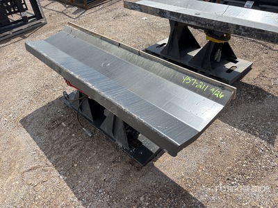 Mid-State 72 in Angle Empujador para minicargadora (Unused)