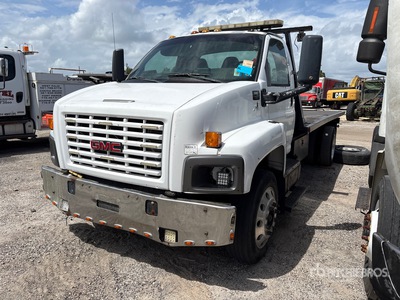 2005 GMC C7500 Camion à ridelles