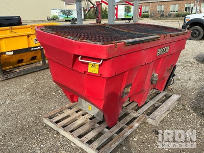 2016 Boss VBX9000 Electric 9 ft Salt Spreader