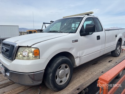 2004 Ford F-150 4x2 Extended Cab Pickup