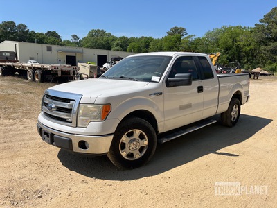 2013 Ford F150 XLT 4x2 Extended Cab بيك اب