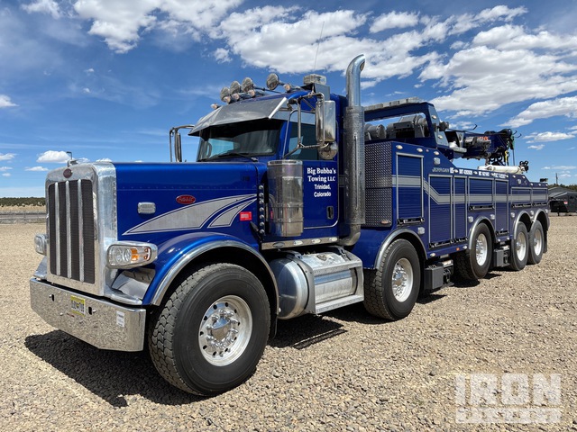 2018 Peterbilt 389 8x4 Twin-Steer Rotator Tow Truck in Trinidad