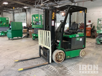 2021 Yale ERC050VGN36TE085 4800 lb Montacargas Eléctrico