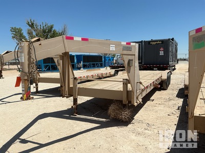 2012 (unverified) Bish's Trailer Sales 30 ft Tri/A Gooseneck Equipment Trailer