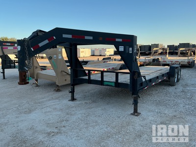 2012 Wade Services WGT 24 ft T/A Gooseneck Equipment Trailer