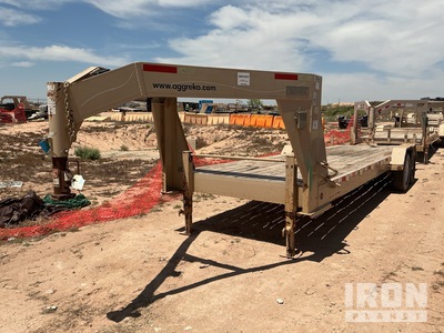 2012 ABU 24 ft T/A Gooseneck Flatbed Trailer