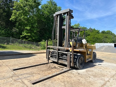 2006 Cat DP100 20600 lb Cushion Tire Forklift