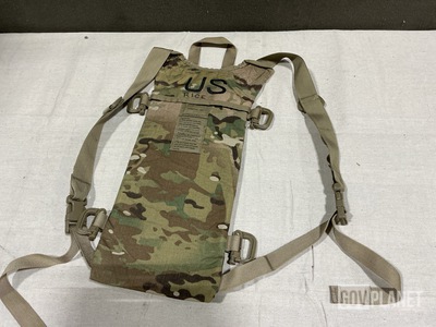 (443) Hydration System Carriers