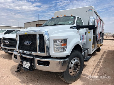 2023 Ford F-650 4x2 8 Bay Ciężarówka do przewozu napojów