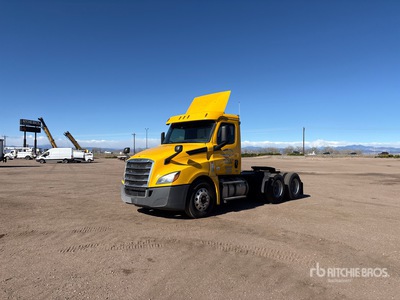 2019 Freightliner Cascadia 126 6x4 T/A Day Cab Truck Tractor