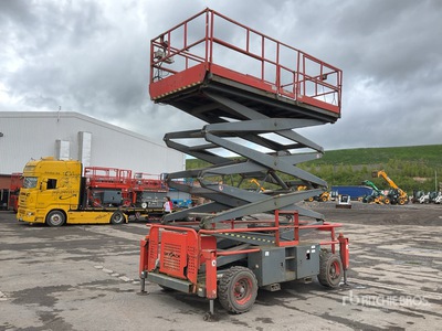 2013 Skyjack SJ9250 4x4 Diesel Scissor Lift