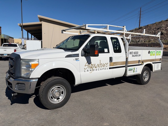 2015 Ford F-250 XL 4x4 Extended Cab Utility Truck