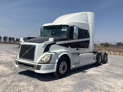 2014 Volvo VNL64T-630 6x4 Tractocamion con Dormitorio / T/A Sleeper Truck Tractor