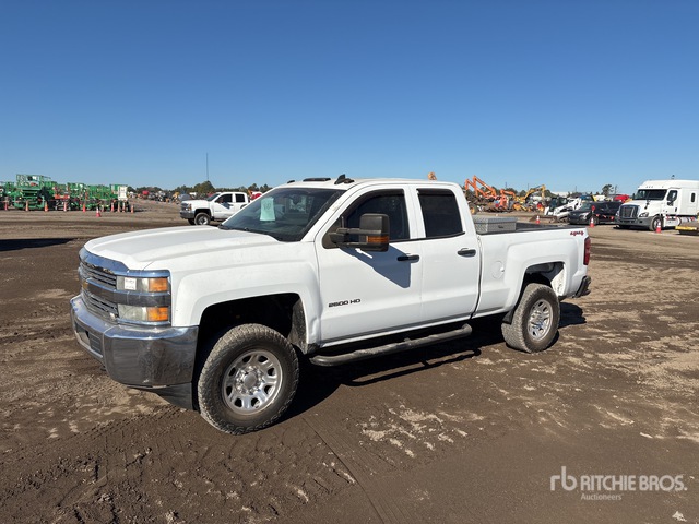 2015 Chevrolet Silverado 2500 HD 4x4 Extended Cab Pickup