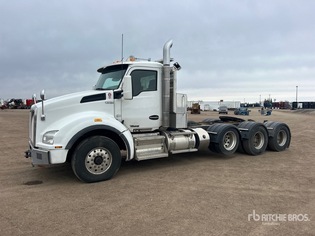 2016 Kenworth T880 8x4 Tri/A Day Cab Truck Tractor