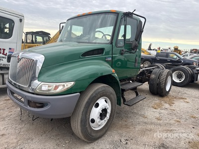 2013 International 4300 4x2 S/A Day Cab Truck Tractor (Inoperable)
