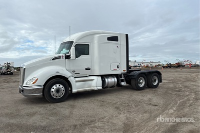 2019 Kenworth T680 6x4 تراكتور شاحنة كابينة النوم (ثنائية المحور)