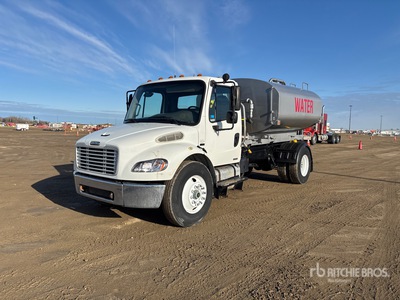 2005 Freightliner M2 106 4x2 フックトラック