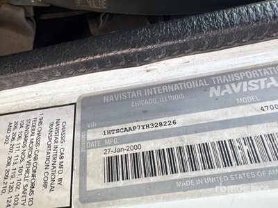 2000 International 4700 Camion de service (Inoperable)