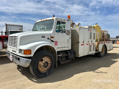 2000 International 4700 4x2 Service Truck (Inoperable)