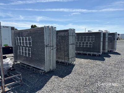 Quantity of (5) 9 ft 6 in x 6 ft Chain Link Fencing