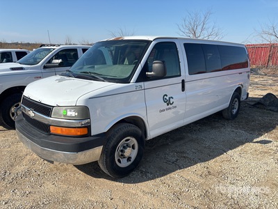 2009 Chevrolet Express 15 فان نقل ركاب