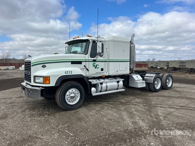 2007 Mack CL733 6x4 Cabeza Tractora Cabina Dormitorio