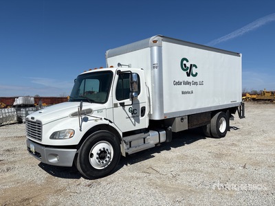 2015 Freightliner M2106 4x2 Autocarro furgonato