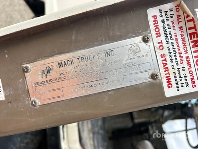 1984 Mack DMM6856S Water Truck