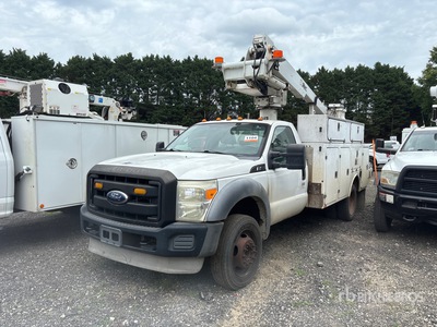 Altec AT235 35 ft on 2011 Ford F-450 4x2 شاحنة منصة مرفوعة