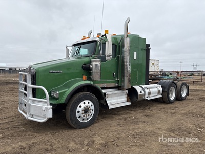 2013 Kenworth T800 6x4 T/A Sleeper Truck Tractor