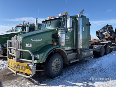 2005 Kenworth T800 6x4 T/A Sleeper Truck Tractor