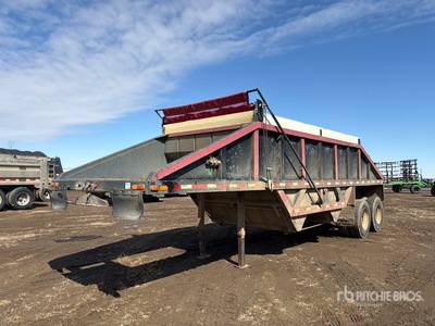 1972 Decap 30 ft T/A Belly Dump Trailer
