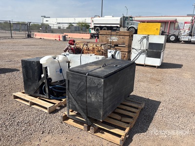 Quantity of (9) Boite à outil