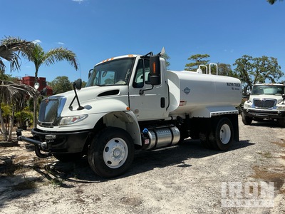 2018 International 4300 2000 gal 4x2 Water Truck